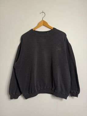 Vintage Trout Fishing Charcoal Embroidered Crewneck Sweatshirt - M/L